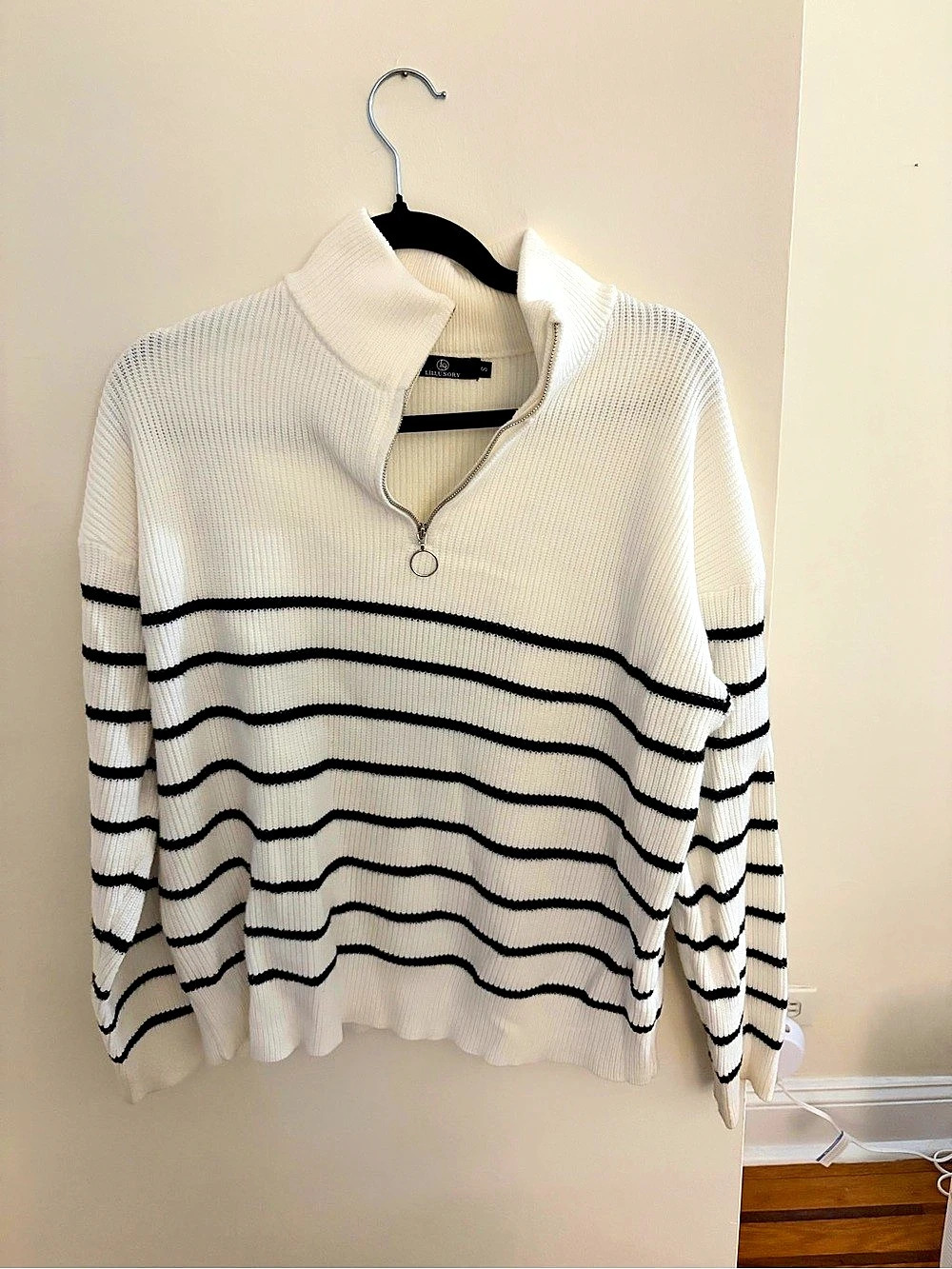 LILLUSORY Quarter Zip Striped Oversized Sweater White & Black Small